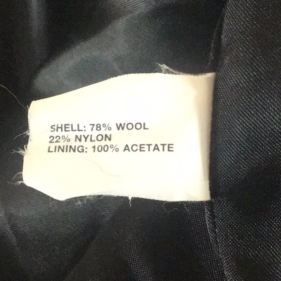 GAP Black Duffle Pea Coat Fully Lined  Horn Toggles over a full zipper Sz Medium - Picture 12 of 13